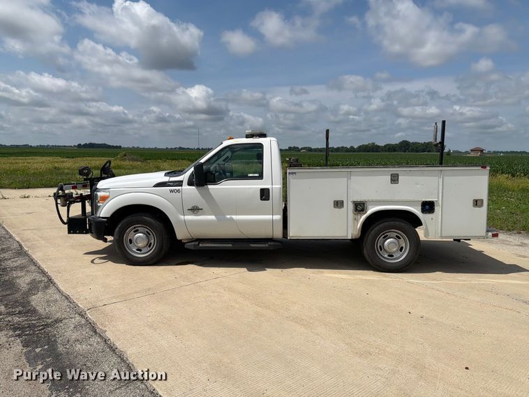 image for item EX4519 2013 Ford F350 Super Duty utility bed pickup truck