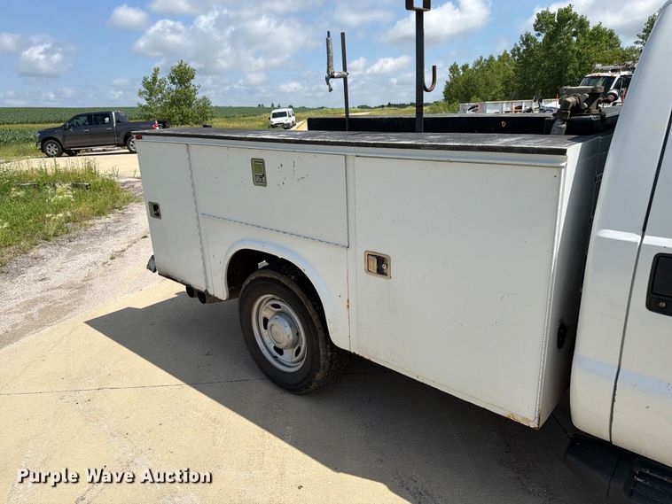 image for item EX4519 2013 Ford F350 Super Duty utility bed pickup truck