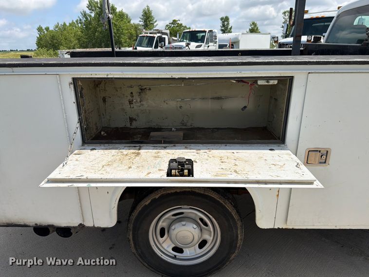 image for item EX4519 2013 Ford F350 Super Duty utility bed pickup truck