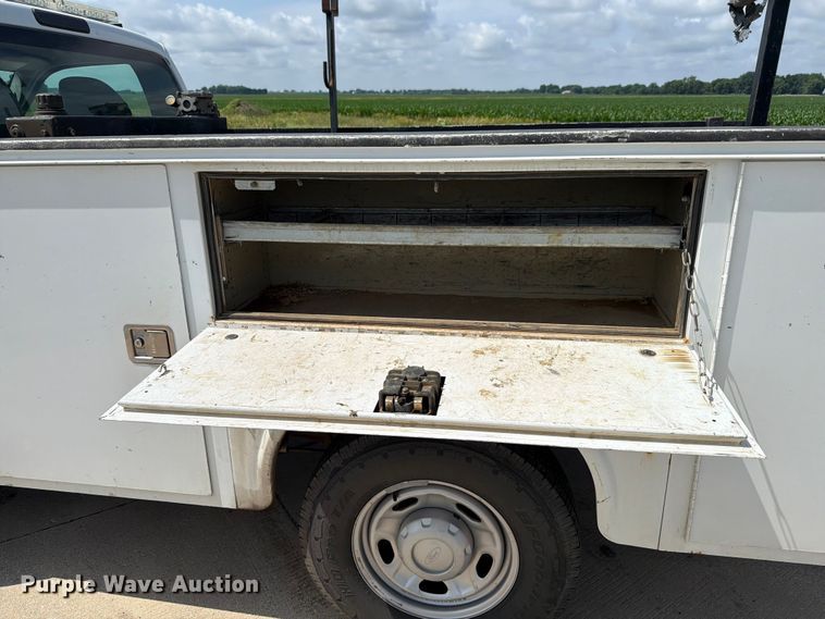 image for item EX4519 2013 Ford F350 Super Duty utility bed pickup truck