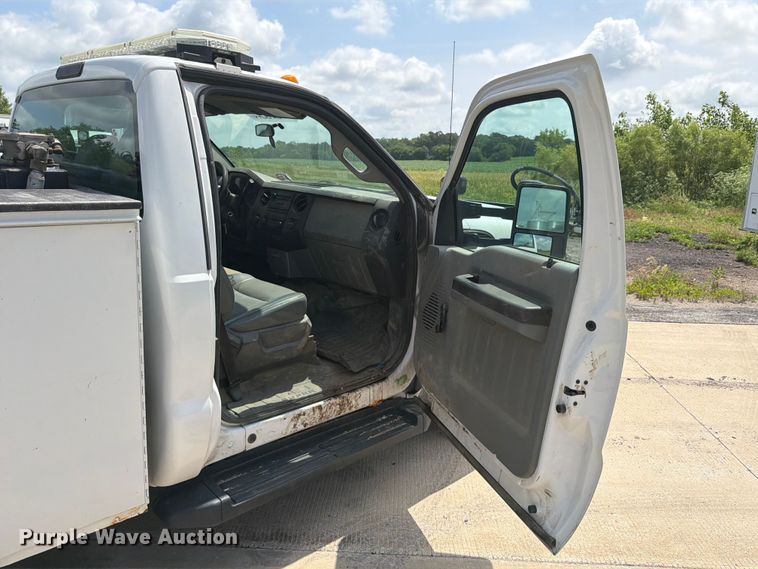 image for item EX4519 2013 Ford F350 Super Duty utility bed pickup truck