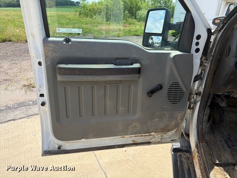 image for item EX4519 2013 Ford F350 Super Duty utility bed pickup truck