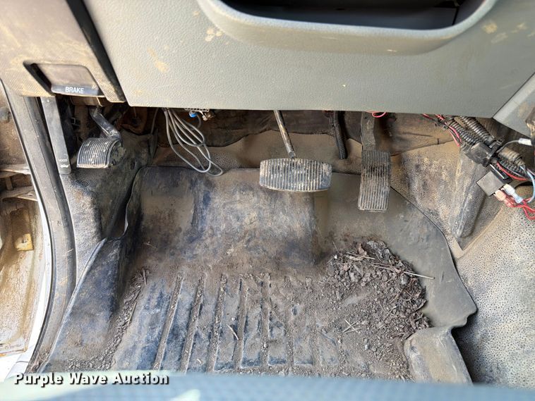 image for item EX4519 2013 Ford F350 Super Duty utility bed pickup truck