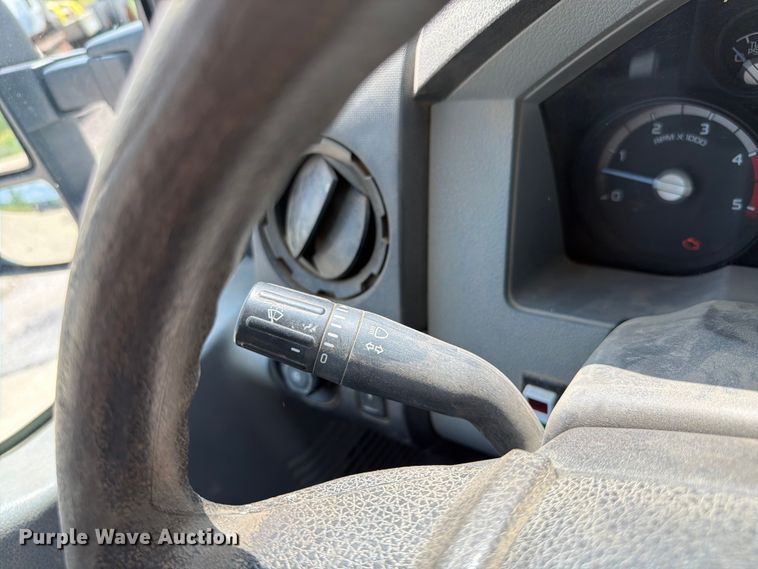 image for item EX4519 2013 Ford F350 Super Duty utility bed pickup truck