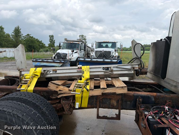 image for item EX4522 2006 International WorkStar 7400 truck cab and chassis