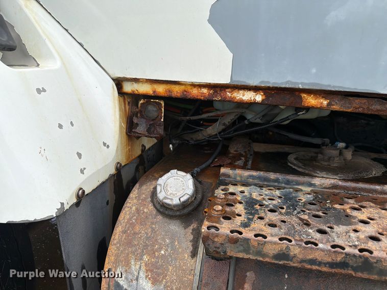 image for item EX4522 2006 International WorkStar 7400 truck cab and chassis