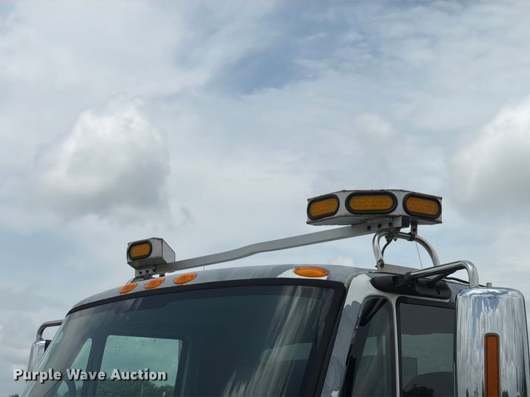 image for item EX4522 2006 International WorkStar 7400 truck cab and chassis