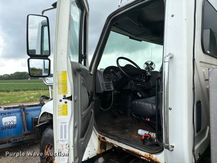 image for item EX4522 2006 International WorkStar 7400 truck cab and chassis