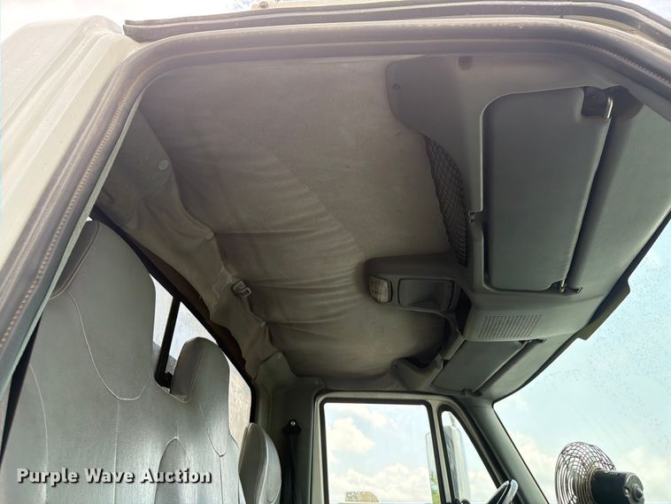 image for item EX4522 2006 International WorkStar 7400 truck cab and chassis