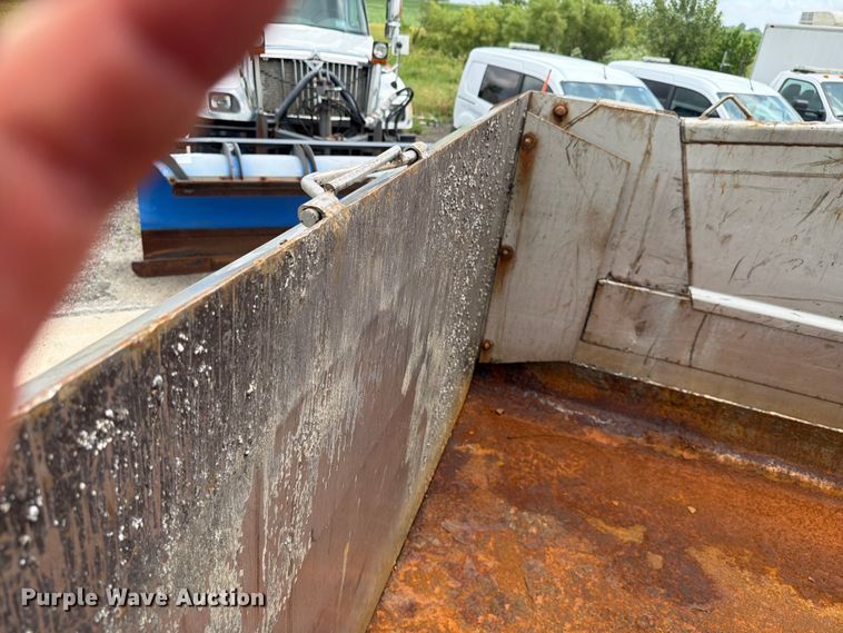 image for item EX4524 2014 International 4300 dump truck