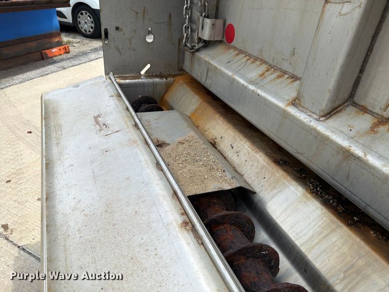 image for item EX4524 2014 International 4300 dump truck