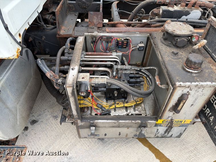 image for item EX4524 2014 International 4300 dump truck