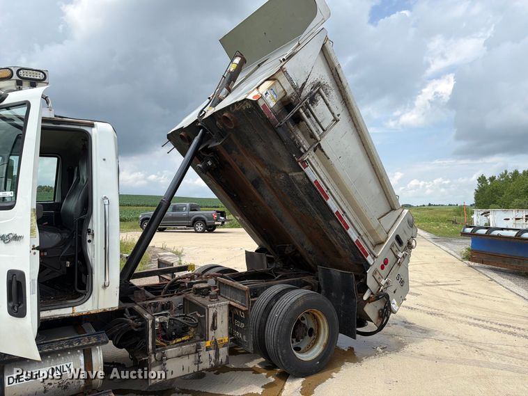 image for item EX4524 2014 International 4300 dump truck