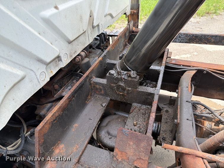 image for item EX4524 2014 International 4300 dump truck
