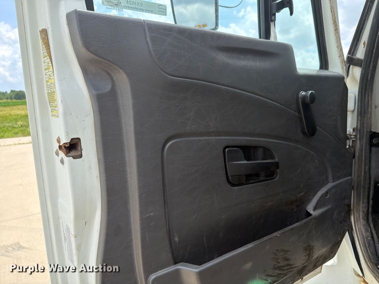 image for item EX4524 2014 International 4300 dump truck