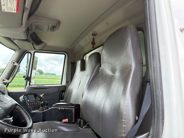 image for item EX4524 2014 International 4300 dump truck