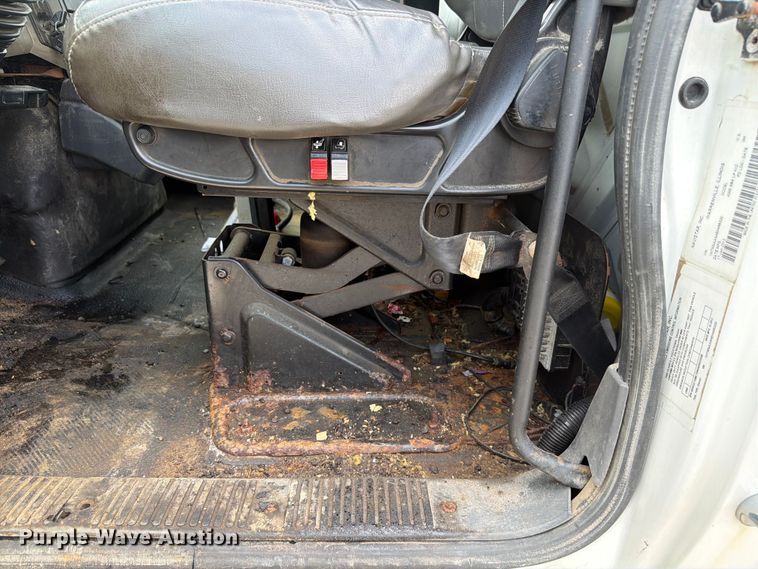image for item EX4524 2014 International 4300 dump truck