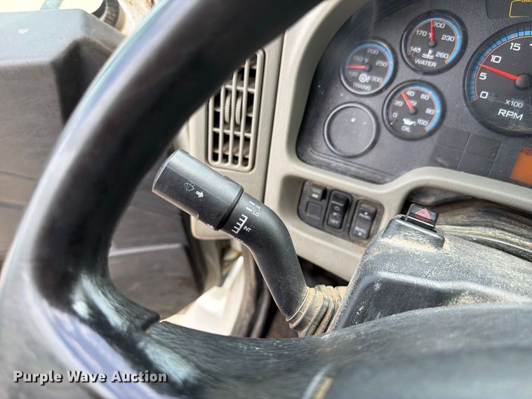 image for item EX4524 2014 International 4300 dump truck