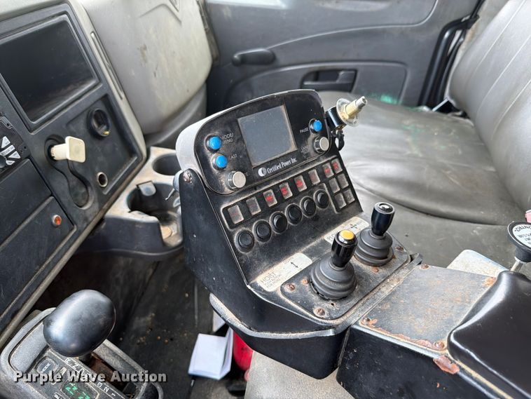 image for item EX4524 2014 International 4300 dump truck