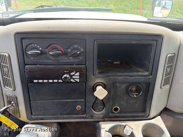 image for item EX4524 2014 International 4300 dump truck