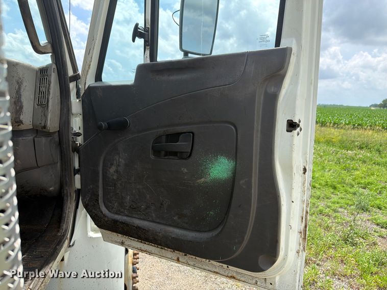 image for item EX4524 2014 International 4300 dump truck