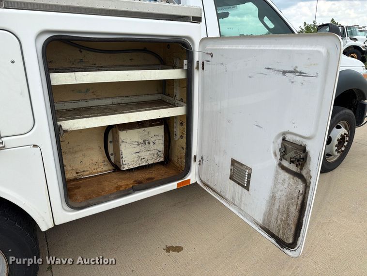 image for item EX4525 2012 Ford F450 Super Duty utility / service truck