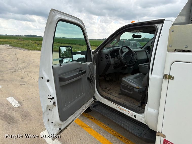 image for item EX4525 2012 Ford F450 Super Duty utility / service truck