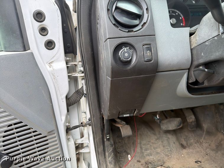 image for item EX4525 2012 Ford F450 Super Duty utility / service truck