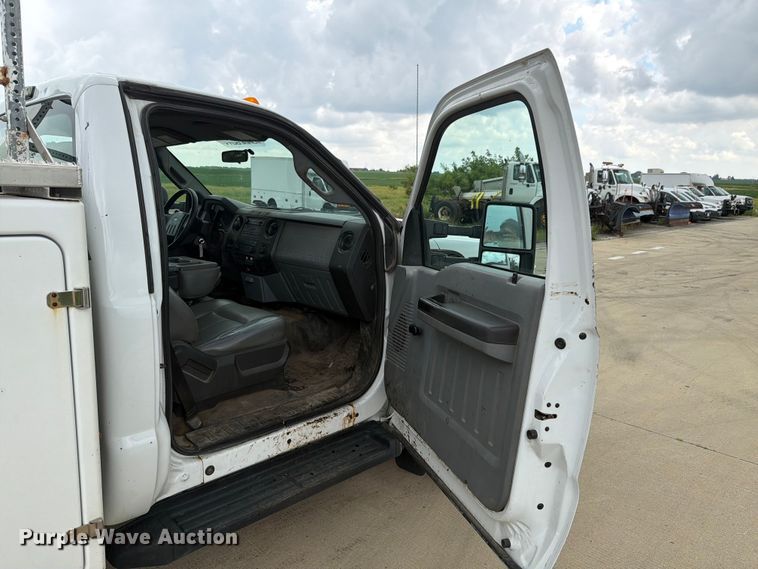 image for item EX4525 2012 Ford F450 Super Duty utility / service truck