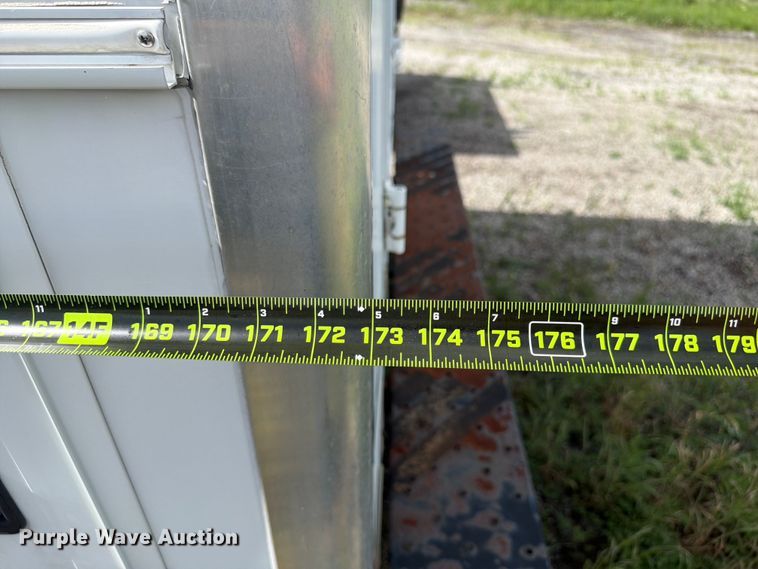 image for item EX4526 2006 GMC Savana delivery truck