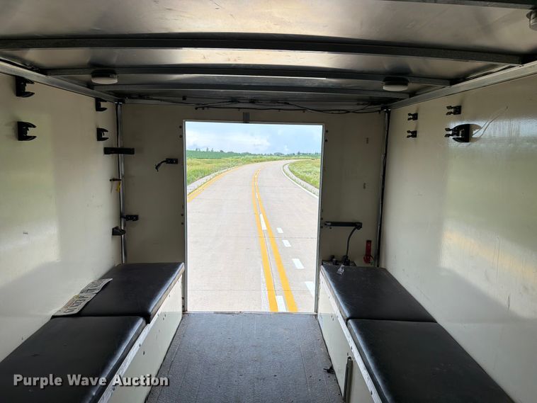 image for item EX4526 2006 GMC Savana delivery truck