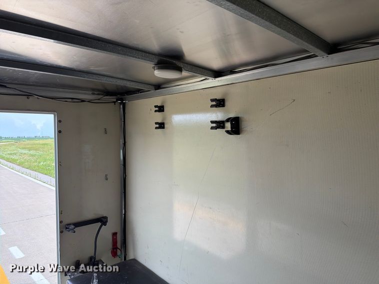 image for item EX4526 2006 GMC Savana delivery truck