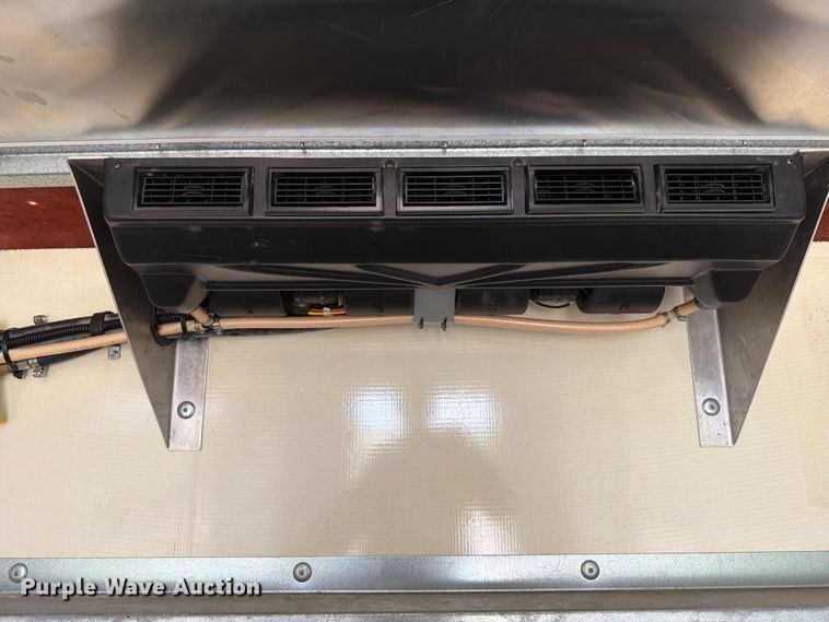 image for item EX4526 2006 GMC Savana delivery truck