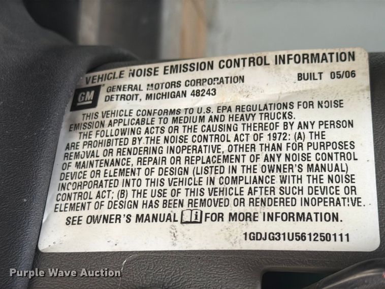 image for item EX4526 2006 GMC Savana delivery truck