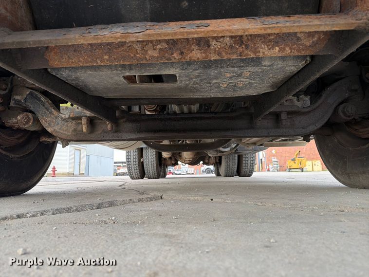 image for item EX4534 2004 Peterbuilt PB330 dump truck