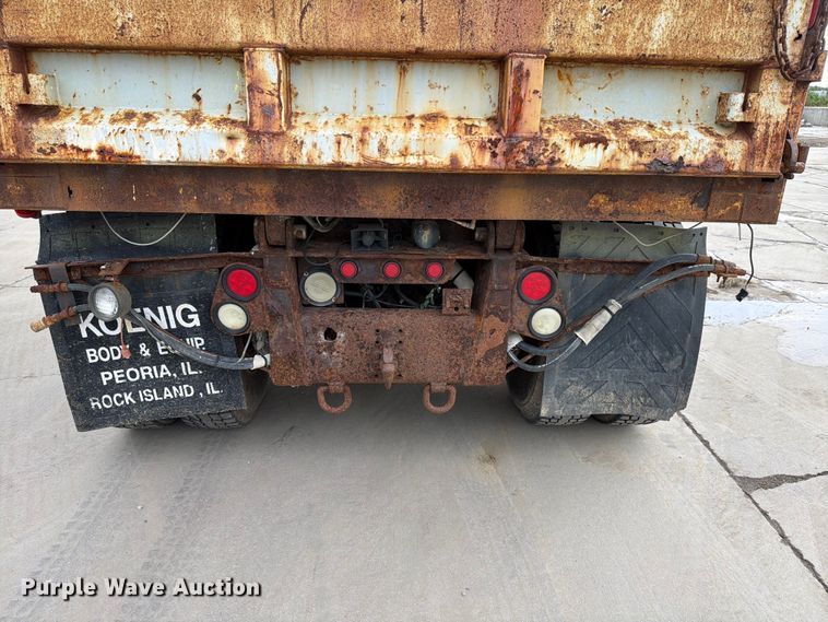 image for item EX4534 2004 Peterbuilt PB330 dump truck