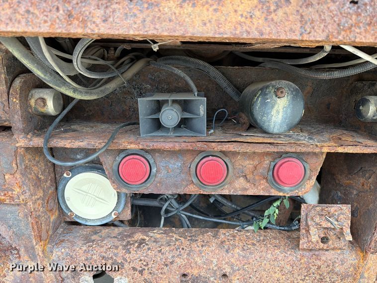 image for item EX4534 2004 Peterbuilt PB330 dump truck