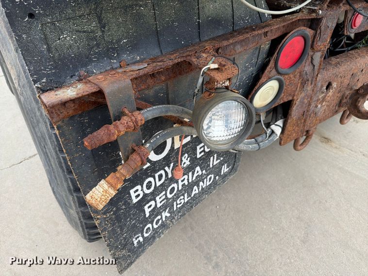 image for item EX4534 2004 Peterbuilt PB330 dump truck
