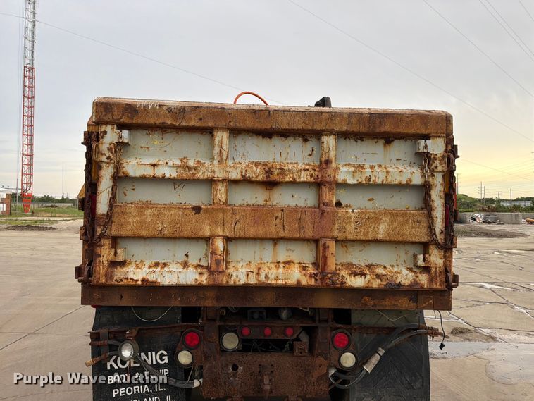 image for item EX4534 2004 Peterbuilt PB330 dump truck