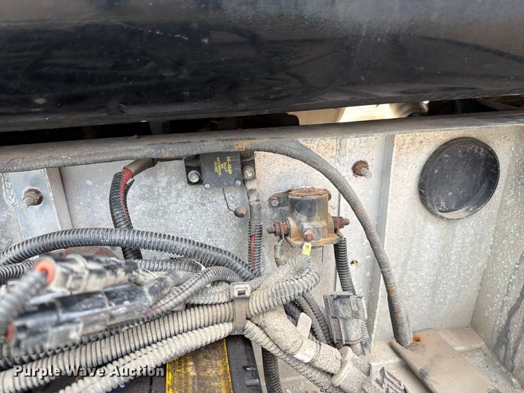 image for item EX4534 2004 Peterbuilt PB330 dump truck
