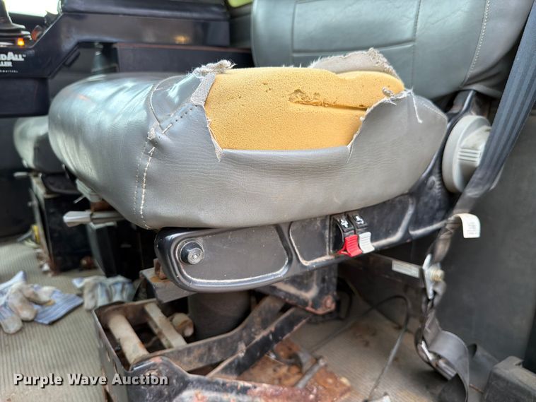 image for item EX4534 2004 Peterbuilt PB330 dump truck