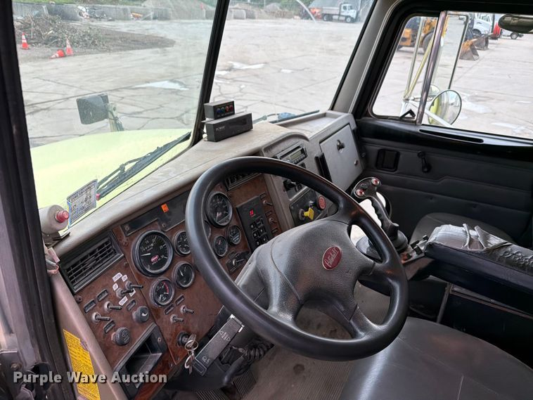 image for item EX4534 2004 Peterbuilt PB330 dump truck