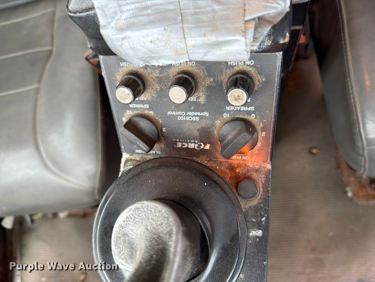 image for item EX4534 2004 Peterbuilt PB330 dump truck