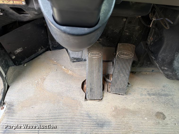 image for item EX4534 2004 Peterbuilt PB330 dump truck