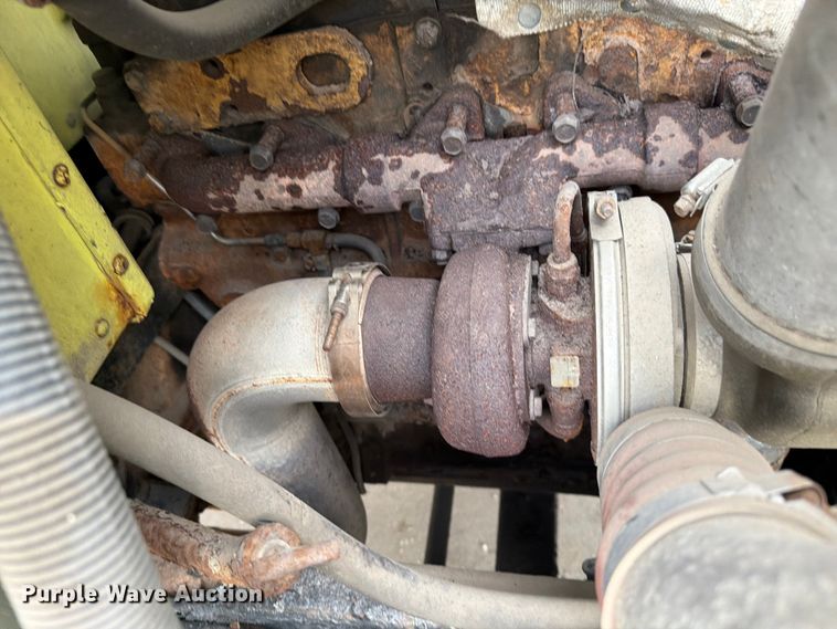 image for item EX4534 2004 Peterbuilt PB330 dump truck