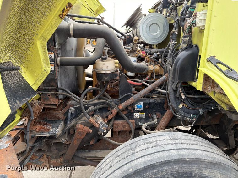 image for item EX4534 2004 Peterbuilt PB330 dump truck