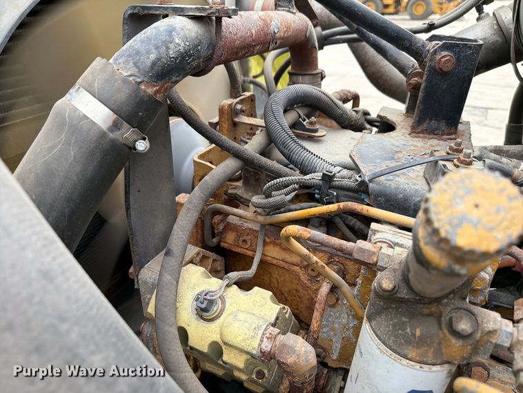 image for item EX4534 2004 Peterbuilt PB330 dump truck