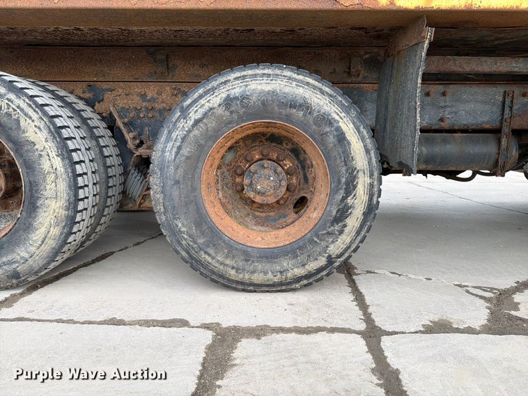 image for item EX4534 2004 Peterbuilt PB330 dump truck