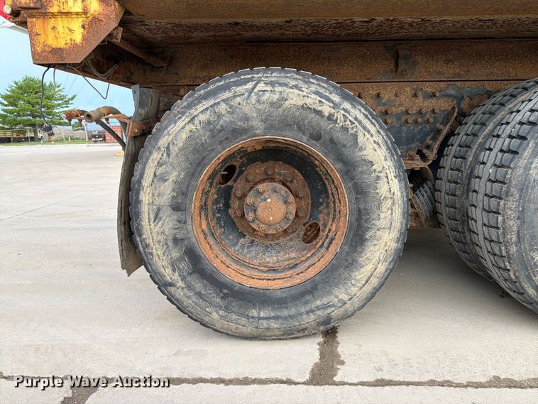 image for item EX4534 2004 Peterbuilt PB330 dump truck