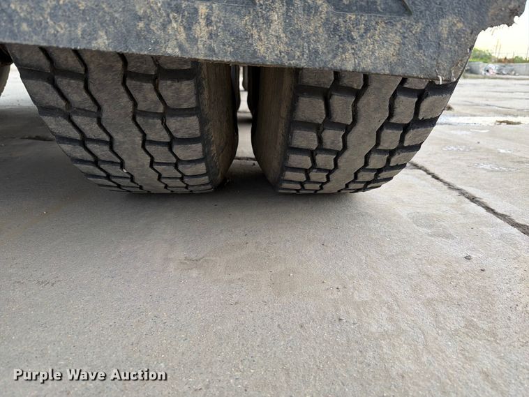 image for item EX4534 2004 Peterbuilt PB330 dump truck